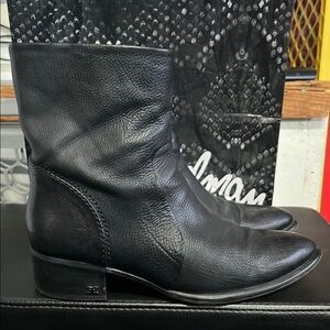 Sam Edelman Hillary Black Leather Ankle Boots